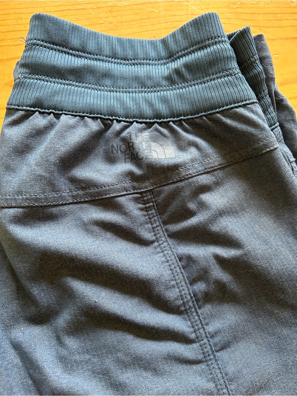 Aphrodite 2.0 Water Resistant Drawstring Capri Pants XS denim color - Picture 6 of 8